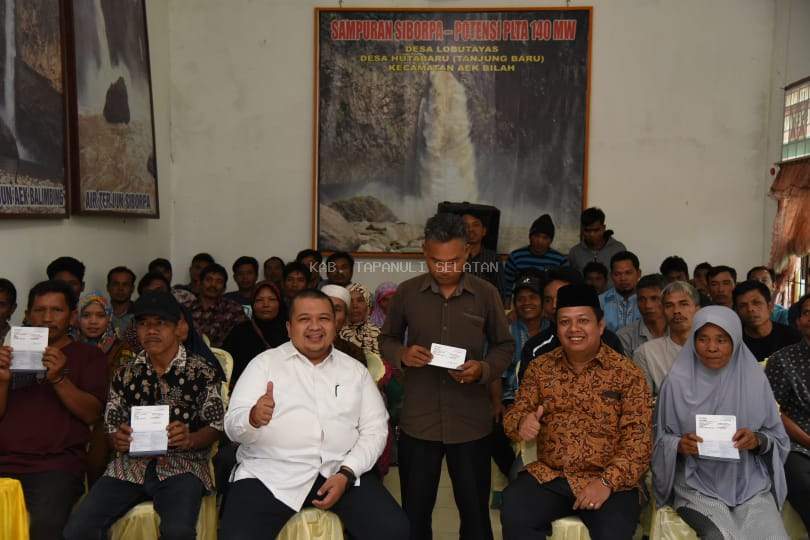  Bupati Tapsel Minta 46 Orang Penerima Manfaat BSPS Dilayani Dengan Maksimal