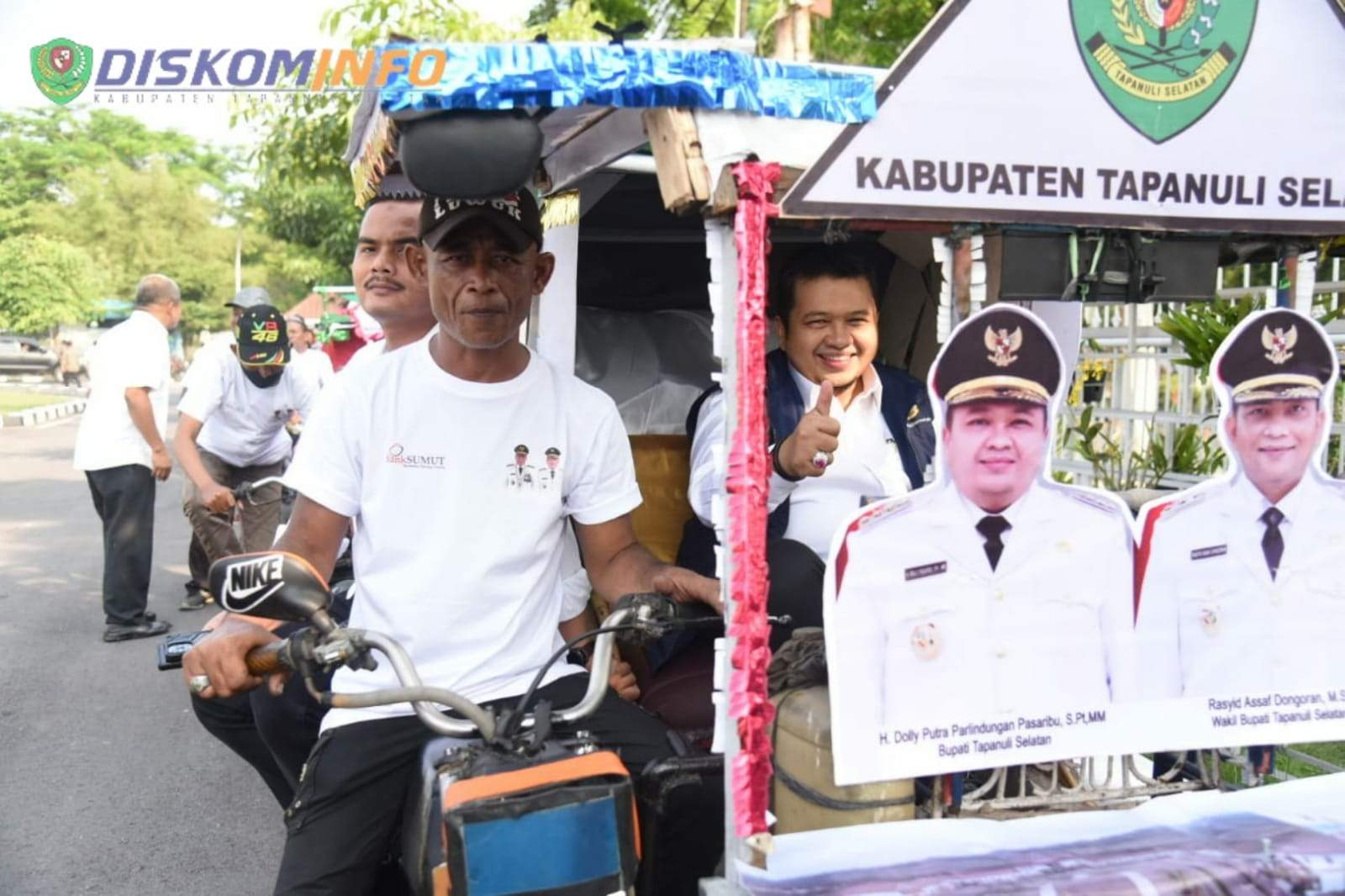 Bupati Tapsel Naik Bentor Menuju Musrenbang RKPD 2024 Provsu Di Medan