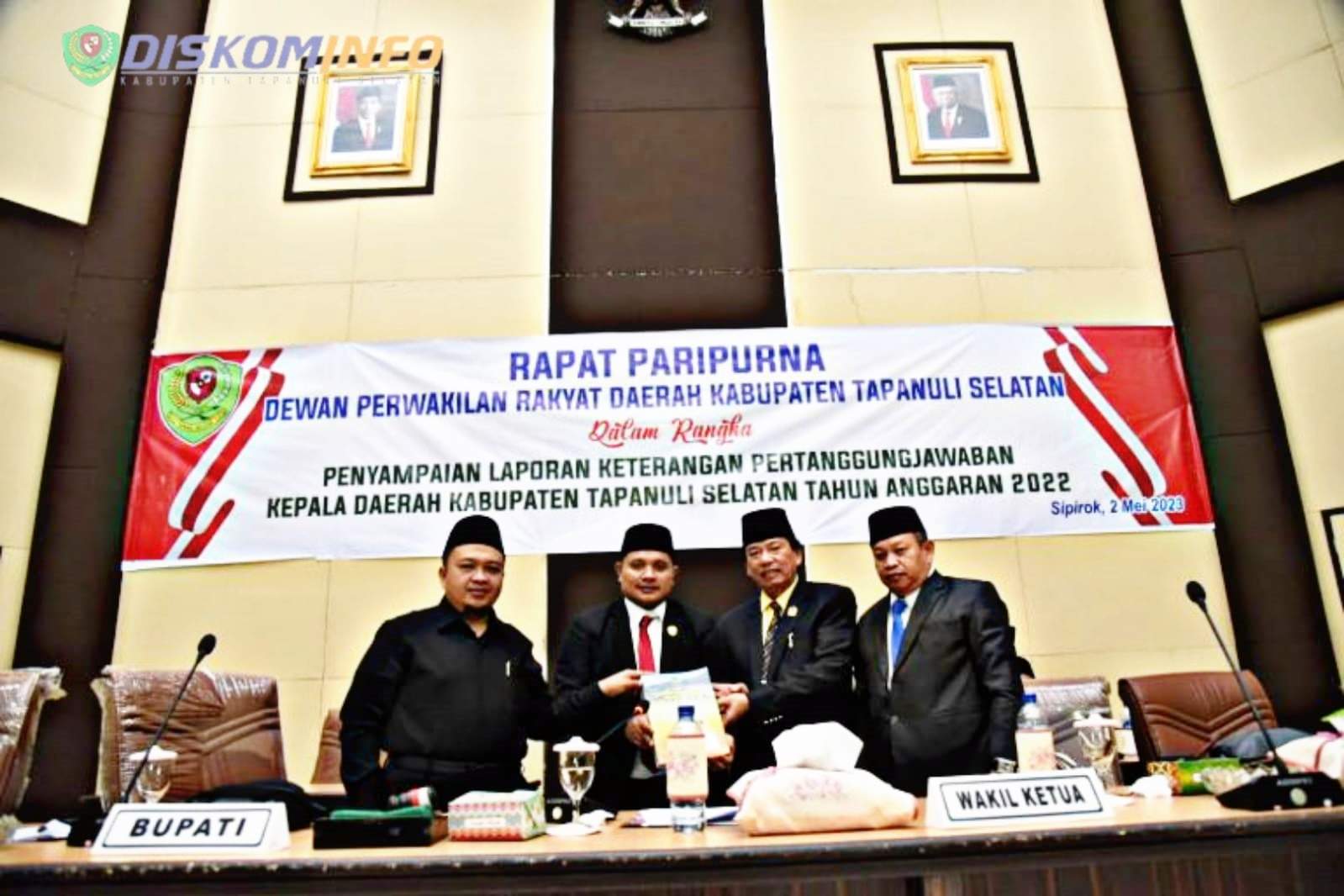 Bupati Tapsel Sampaikan Nota Pengantar LKPJ 2022 Pada Sidang Paripurna Dewan