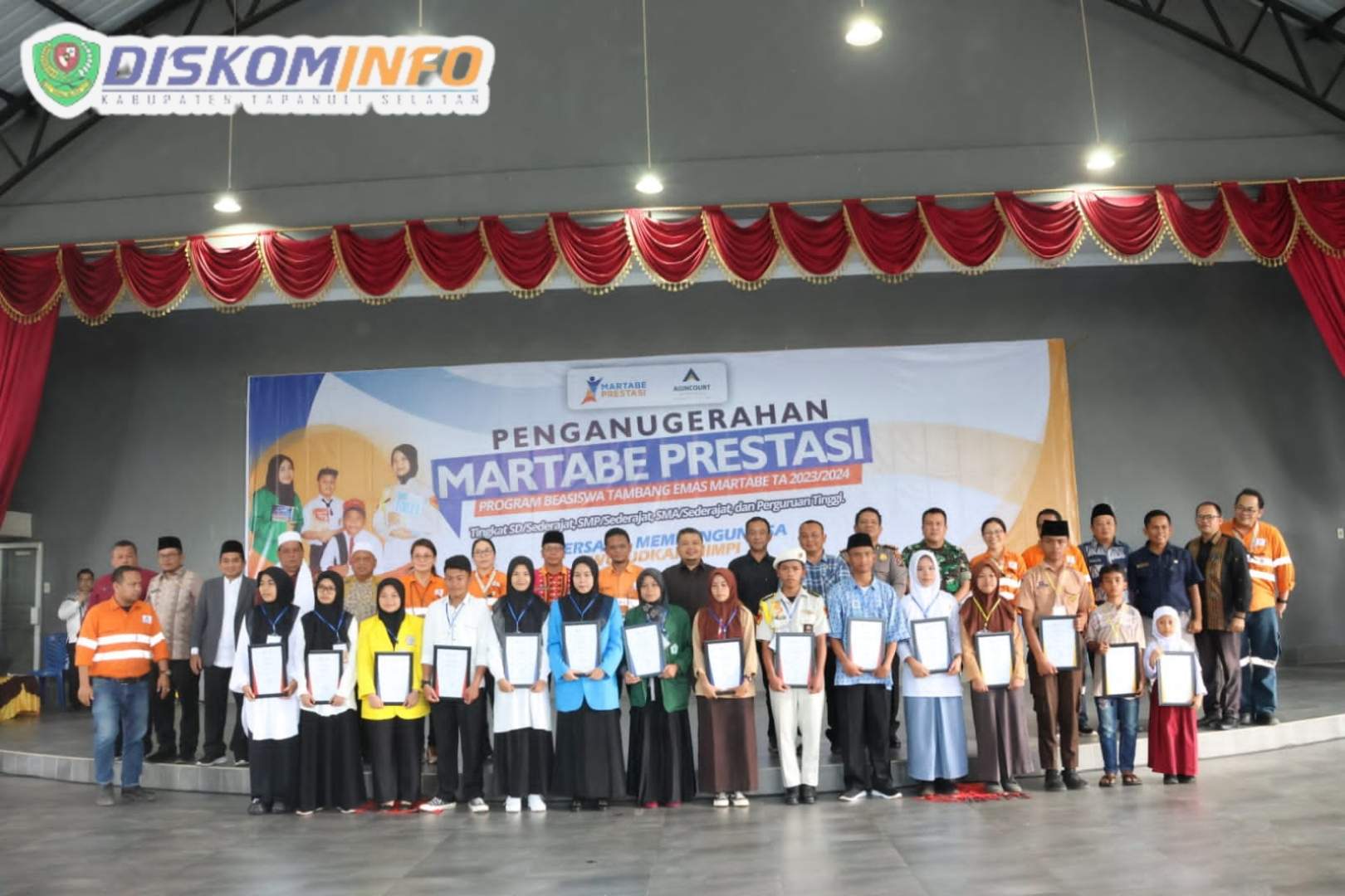 284 Pelajar Tapsel Terima Beasiswa