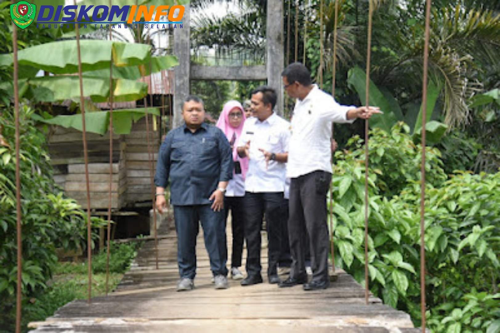 Bupati Dolly Pasaribu Perhatikan Kondisi Jalan di Tapsel