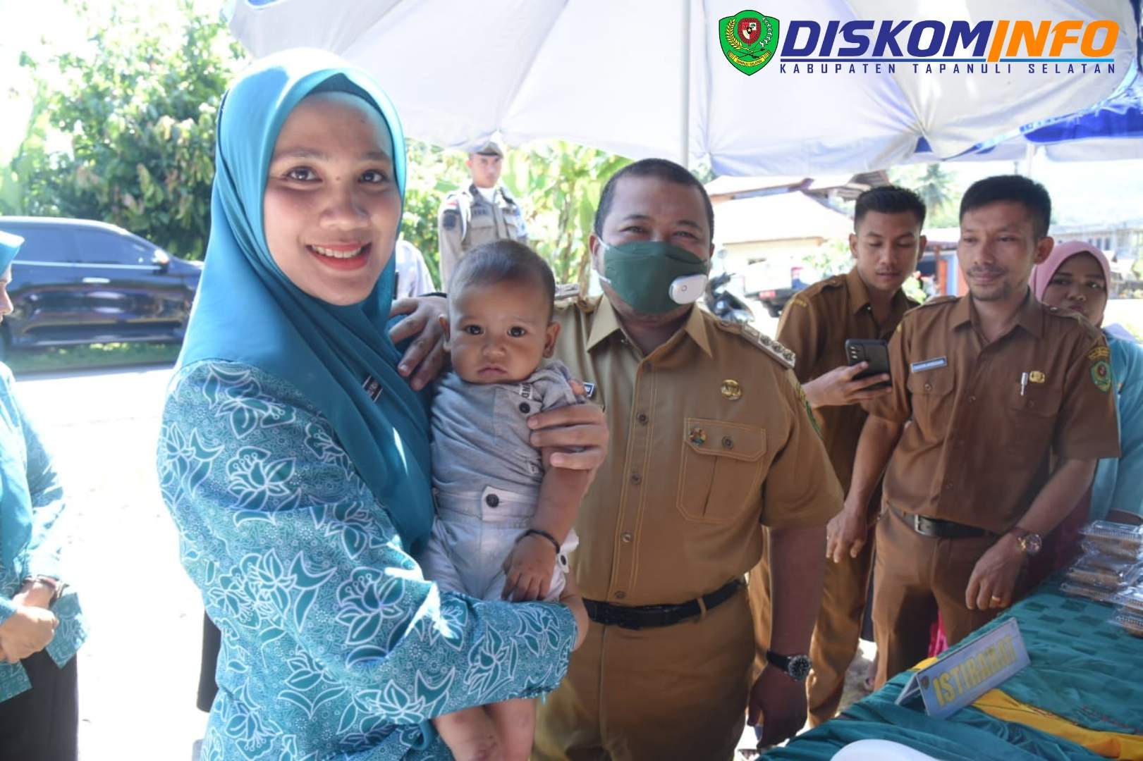 Bupati Tapsel dan Ketua TP. PKK Tapsel Ikuti Zoom Meeting Kick Off Intervensi Serentak Pencegahan Stunting 2024 se-Sumatera Utara 