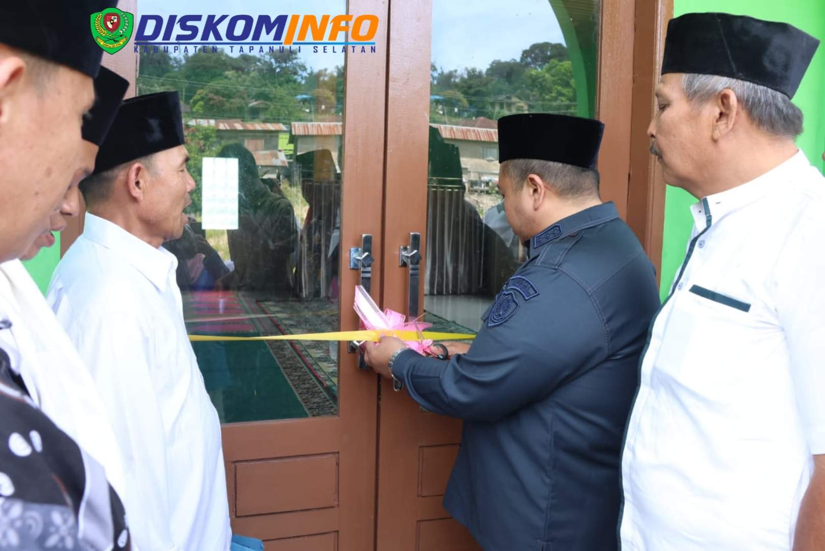 Resmikan Masjid Al-Ikhlas, Bupati Tapsel : Jadikan Masjid Sebagai Sarana Untuk Kegiatan Yang Positif