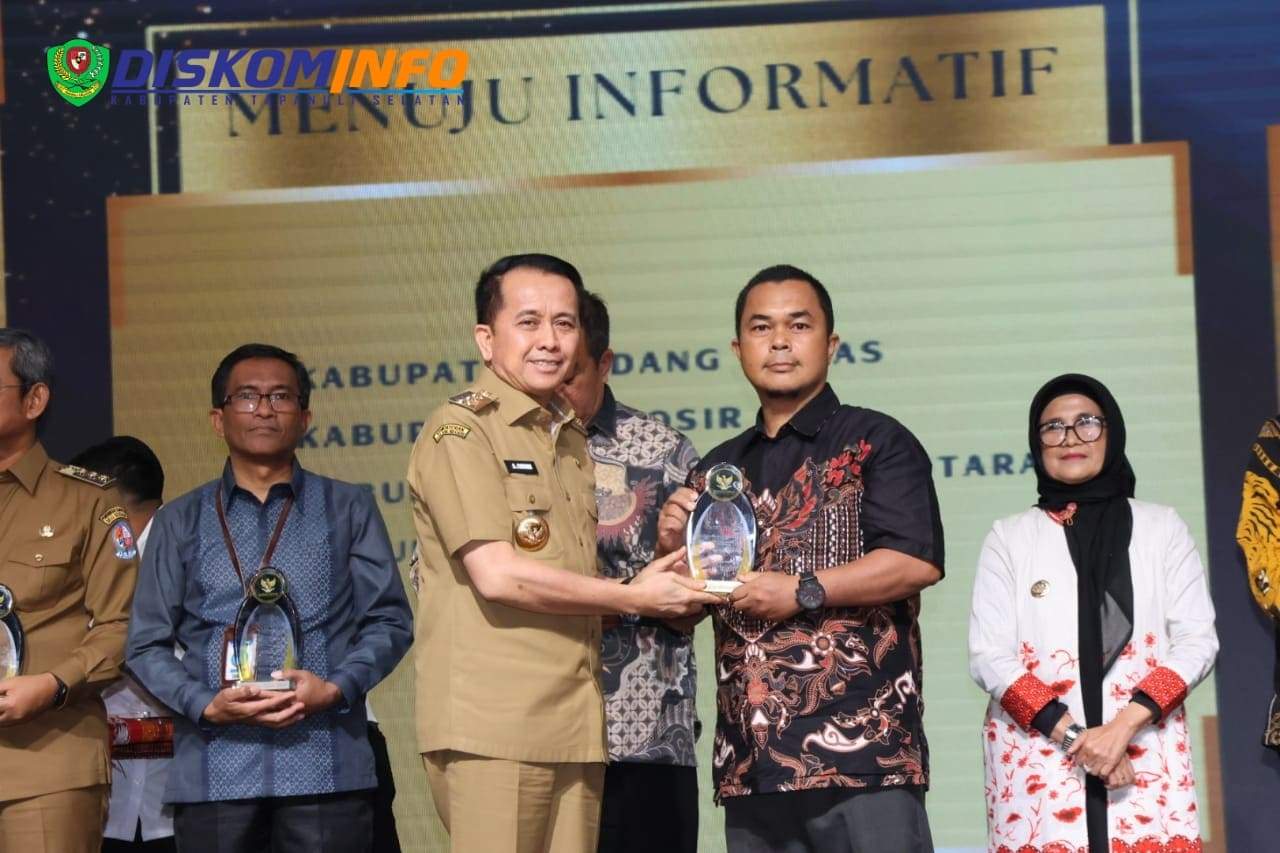 Pemkab Tapsel Raih Penghargaan Dalam Ajang Komisi Informasi Awards 2024