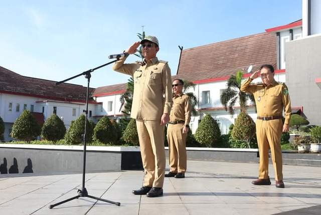 Gus Irawan Pimpin Apel Gabungan Perdana di Lingkungan Pemkab Tapsel