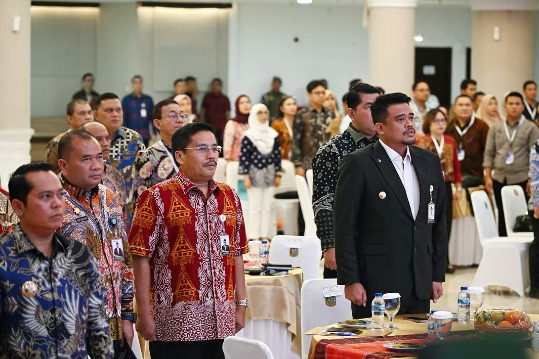 Pemerintah Provinsi Sumatera Utara (Pemprov Sumut) menyerahkan Dana Bagi Hasil (DBH) kepada pemerintah kabupaten/kota se-Sumatera Utara sebesar Rp674 miliar