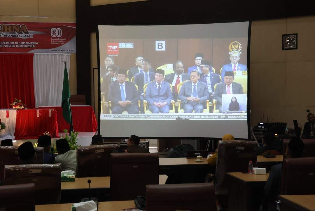 Rapat paripurna istimewa DPRD Kabupaten Tapsel untuk mendengarkan pidato kenegaraan Presiden Republik Indonesia Prabowo Subianto