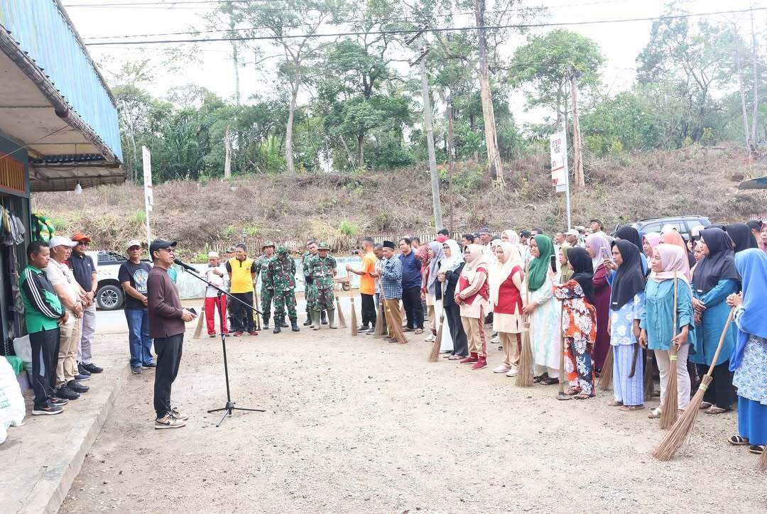 World Cleanup Day 2025, Bupati Tapsel Ajak Masyarakat Untuk Lestarikan Gotong Royong
