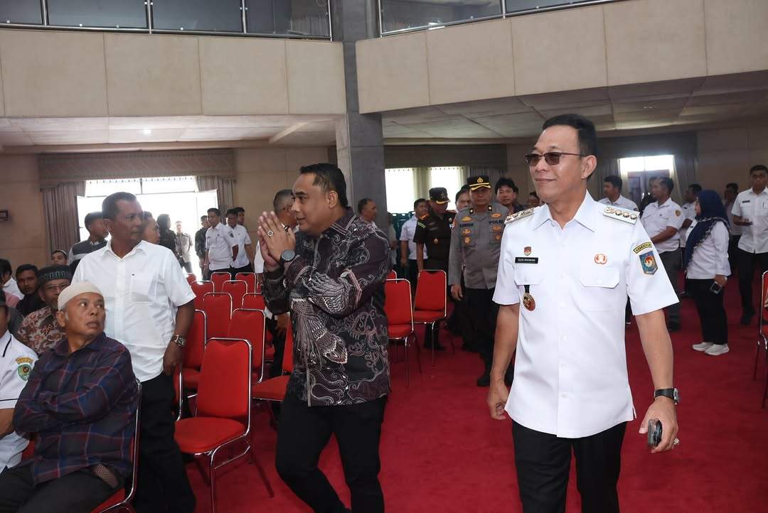 Dorong Investasi dan Pembangunan Perumahan, Bupati Tapsel Serahkan 200 Sertifikat Tanah ke Masyarakat