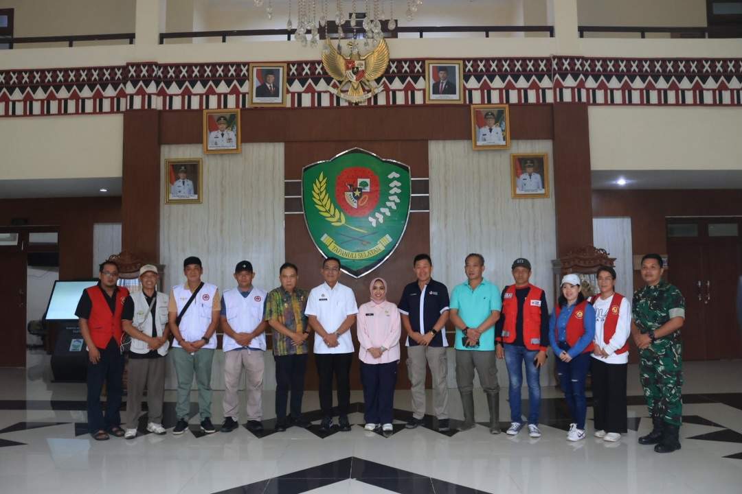 Pemkab Tapsel Terima Bantuan Kemanusiaan dari Pemkab Labuhan Batu untuk Korban Banjir dan Longsor