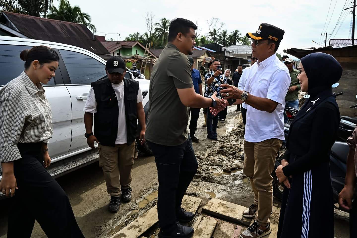 Bupati dan Kapolres Tapsel Dampingi Gubernur Sumut Tinjau Rumah Ibadah Terdampak Bencana di Hutagodang