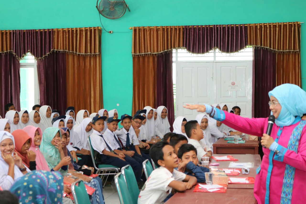 Ketua PKK Menghadiri Pembentukan Forum Anak Kecamatan di Kab. Tapsel